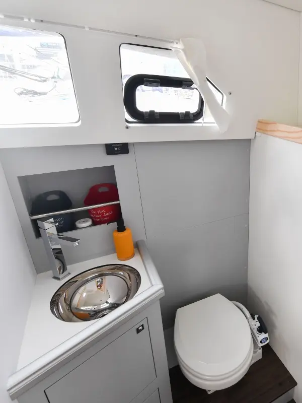 OVNI 370 cabinet de toilette