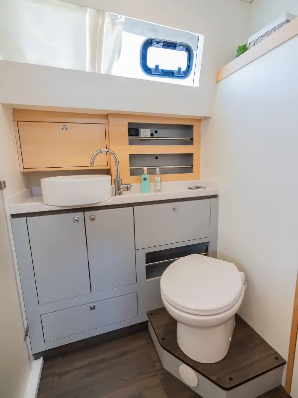 OVNI 430 cabinet de toilette
