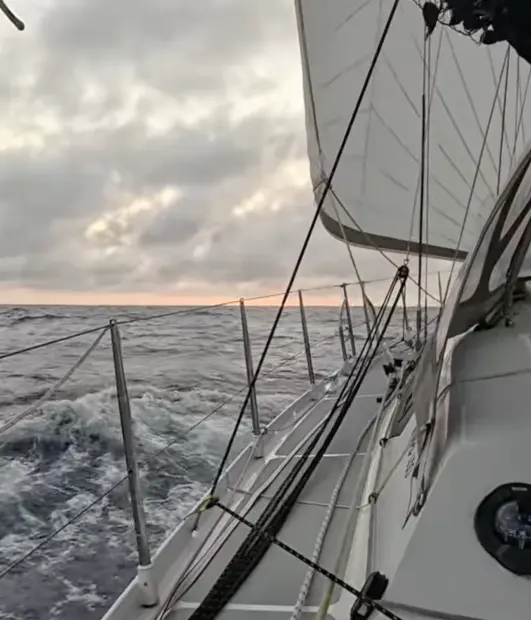 OVNI 450 Quetzal carnet voyage