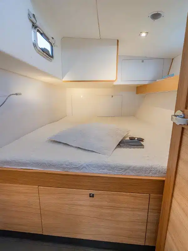 OVNI 490 cabine double arrière