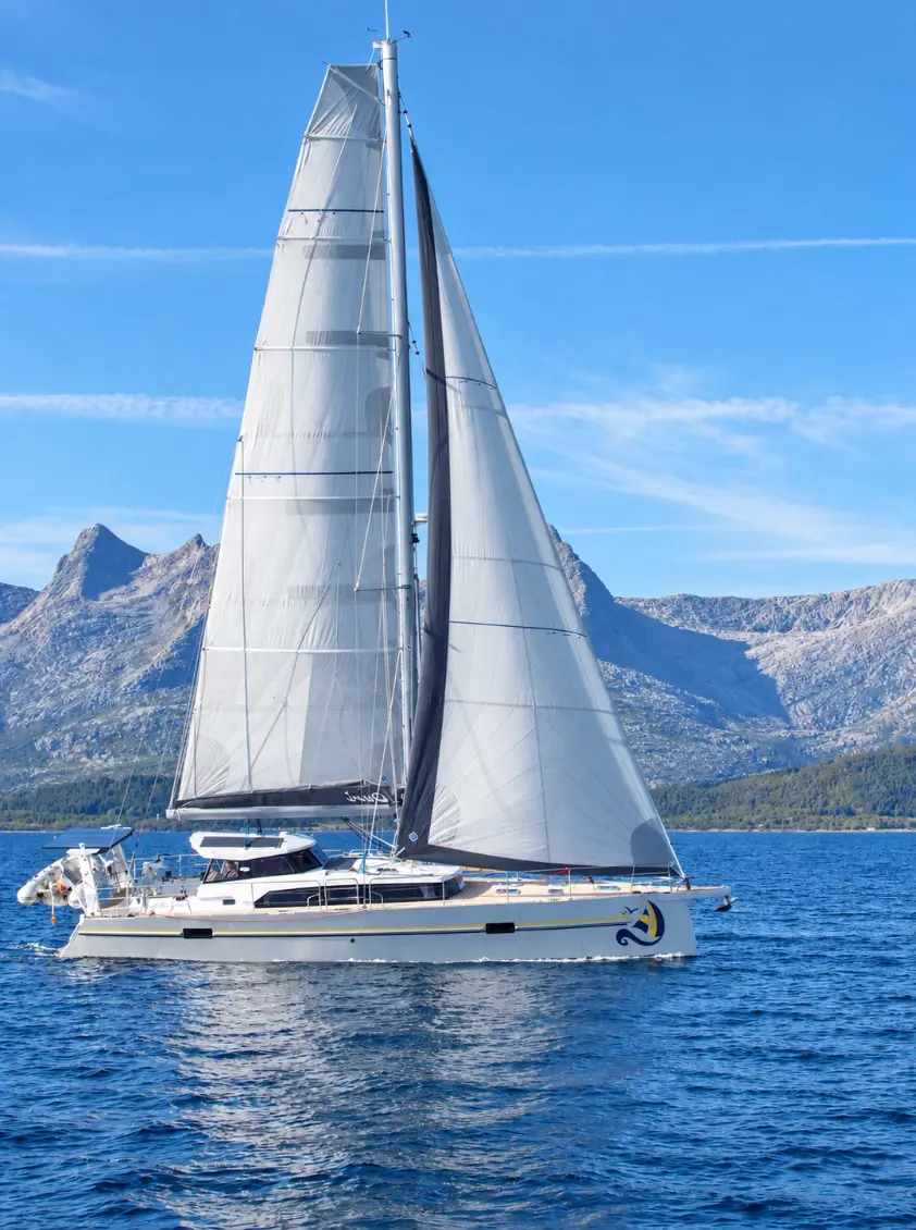 OVNI 490 en navigation - sailing