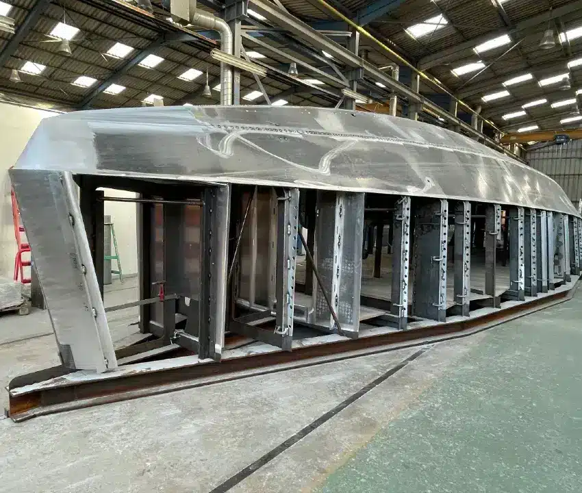 semi thick aluminum construction