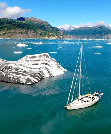 Voilier OVNI 56 dans les glaces