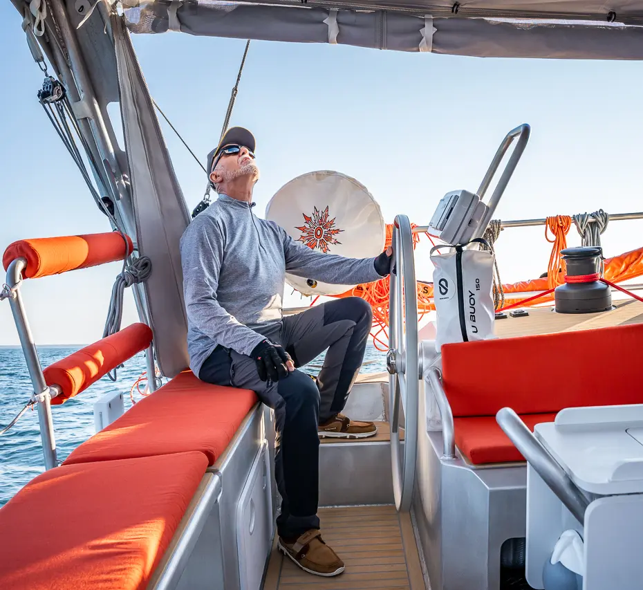 Pilotage dans un voilier ovni 430